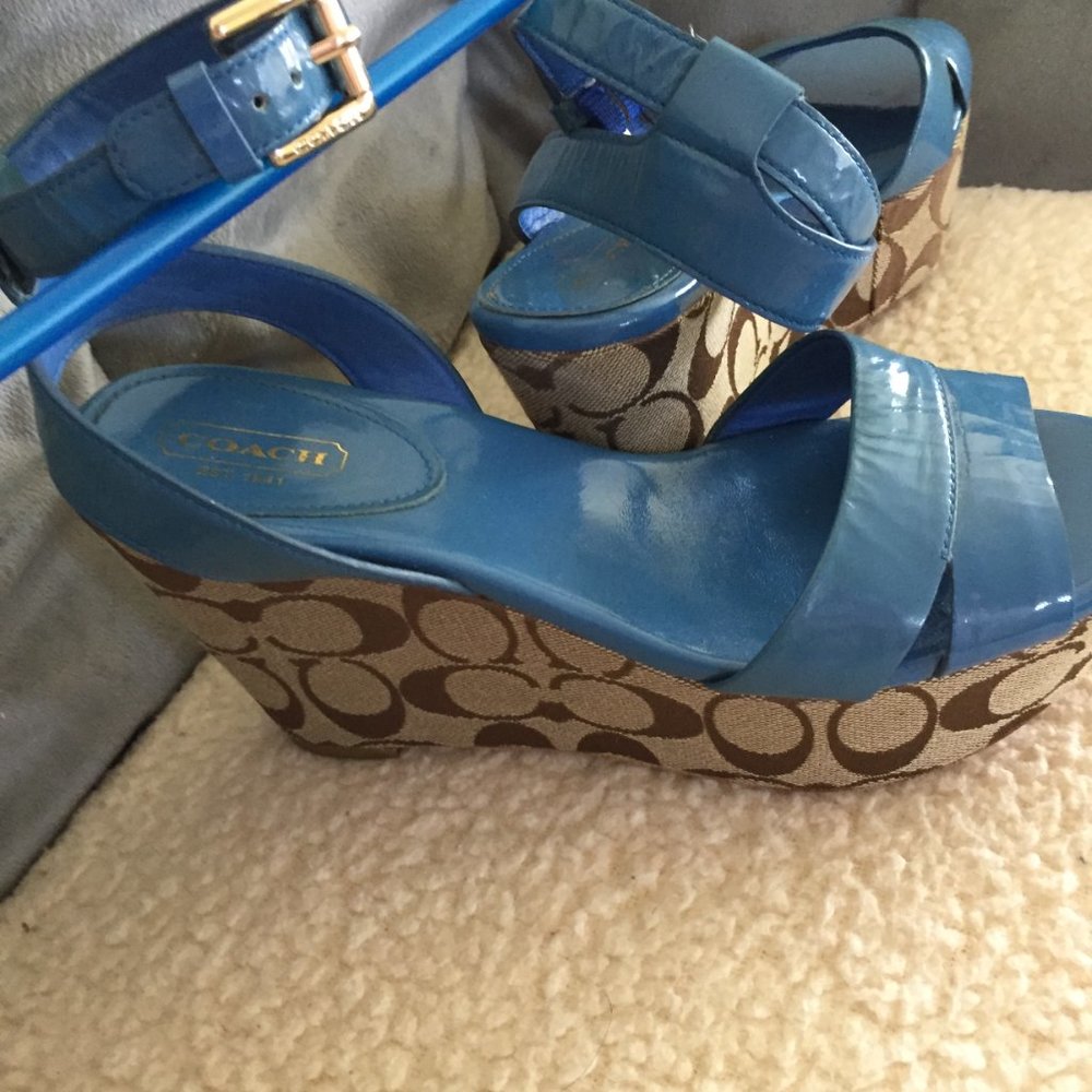 COACH PLATFORM SANDALS - Picture 8 of 8